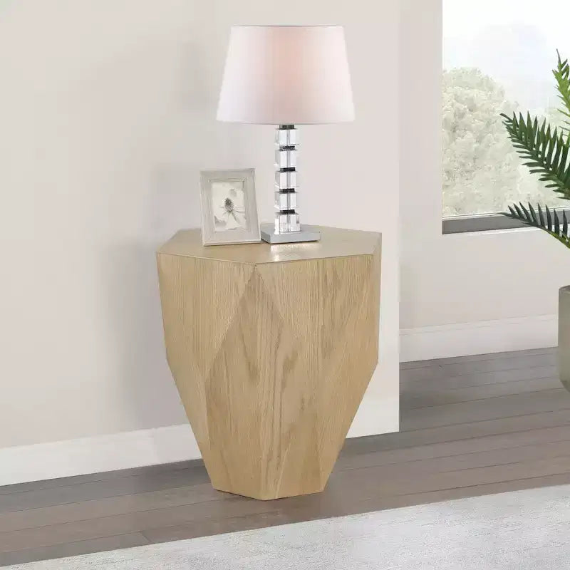 Meridian Furniture, Tavolino Diamante 10