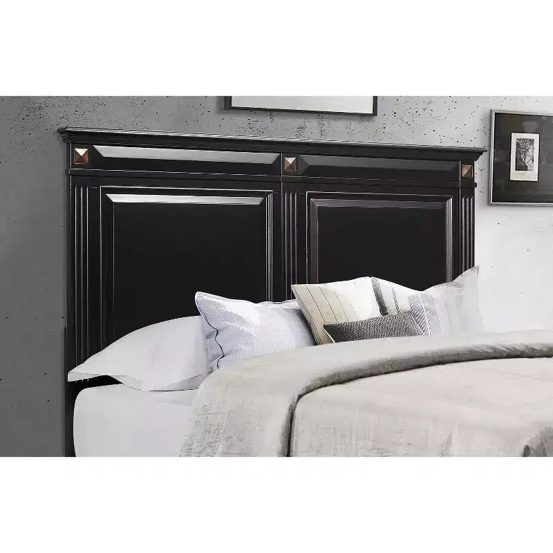 HomeStock 19.92 in.H MDF Horizontal Dressers with 3 - Drawers in White Finish 4
