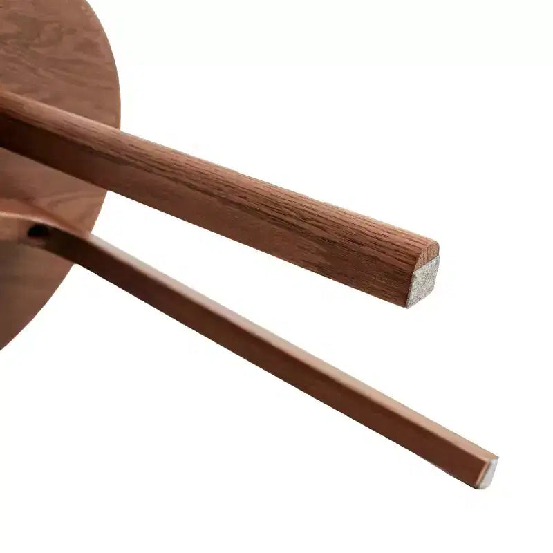 Tavolino Rotondo in Legno Okak con Cuscinetti Antiscivolo Delicati sul Pavimento, Tavolino con Robusta Struttura a Tre Gambe, Tavolino da Divano per Soggiorno 12