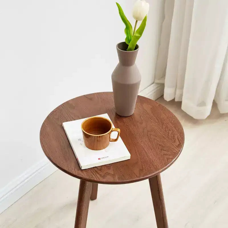 Tavolino Rotondo in Legno Okak con Cuscinetti Antiscivolo Delicati sul Pavimento, Tavolino con Robusta Struttura a Tre Gambe, Tavolino da Divano per Soggiorno 9
