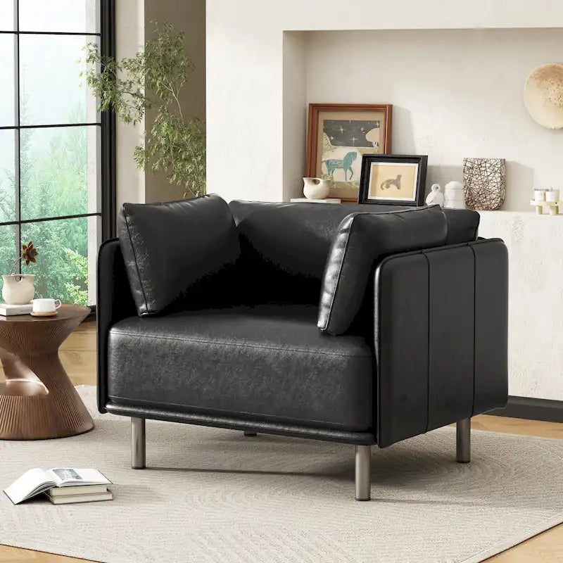 Poltrona Lounge Daphne in Ecopelle di Christopher Knight Home 38