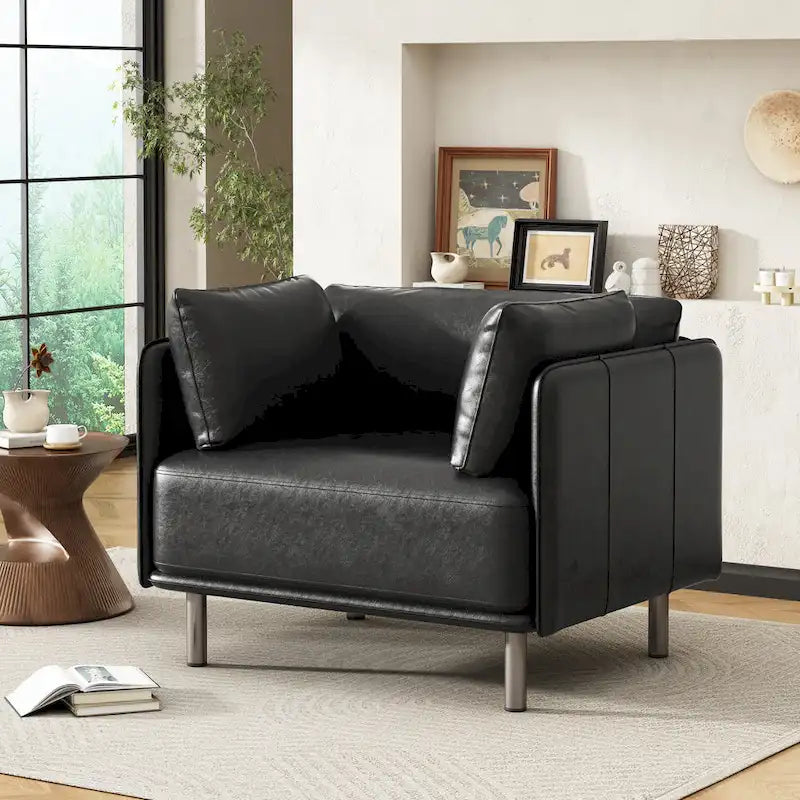 Poltrona Lounge Daphne in Ecopelle di Christopher Knight Home 3