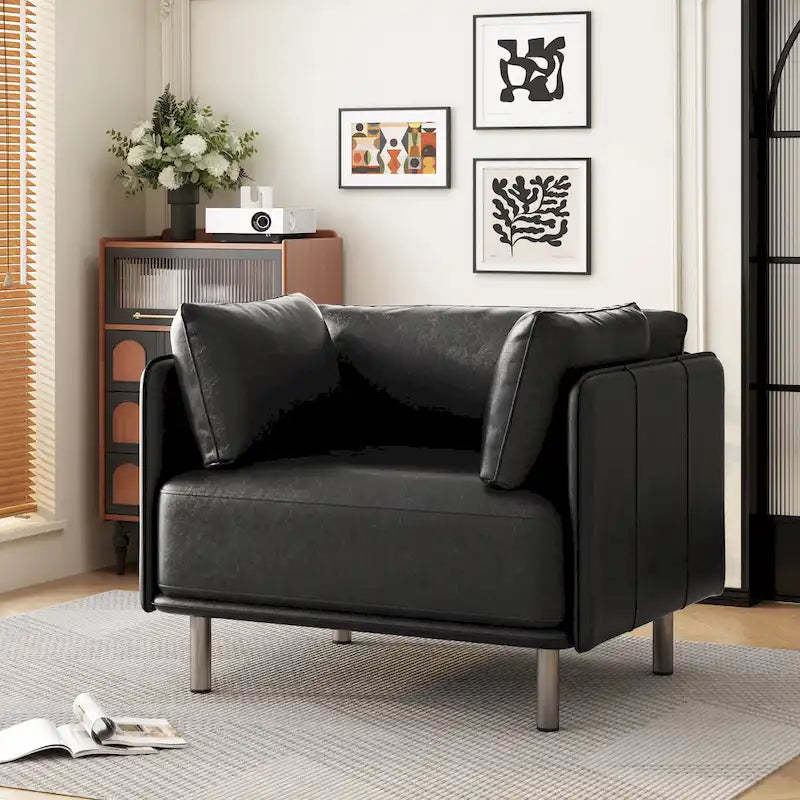 Poltrona Lounge Daphne in Ecopelle di Christopher Knight Home 4