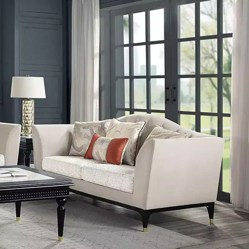 Divano Tayden da 71" in velluto beige: Acme Furniture, capitonné in cristallo, dettagli dorati 5
