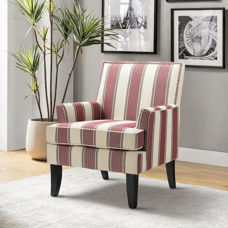 Poltrona Akorda stile Country francese con bordo borchiato e gambe in legno massello di HULALA HOME 45