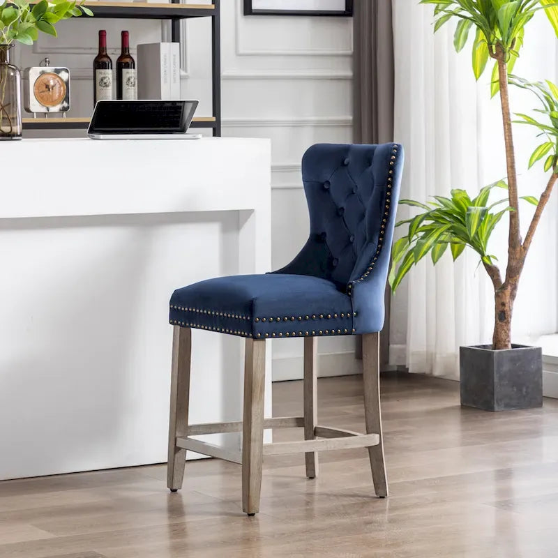 Sgabello da bancone Carter 24 Wingback capitonné con borchie e gambe grigio antico 5