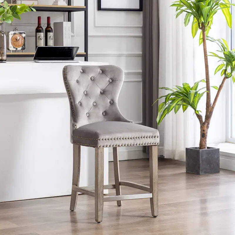Sgabello da bancone Carter 24 Wingback capitonné con borchie e gambe grigio antico 13
