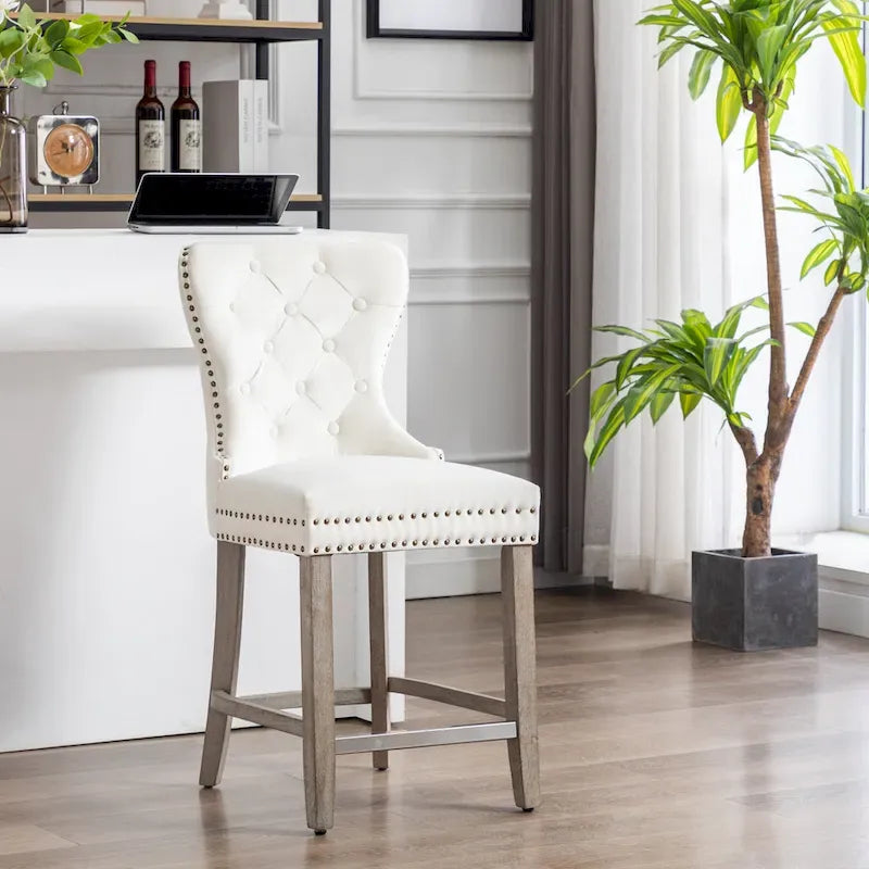 Sgabello da bancone Carter 24 Wingback capitonné con borchie e gambe grigio antico 31