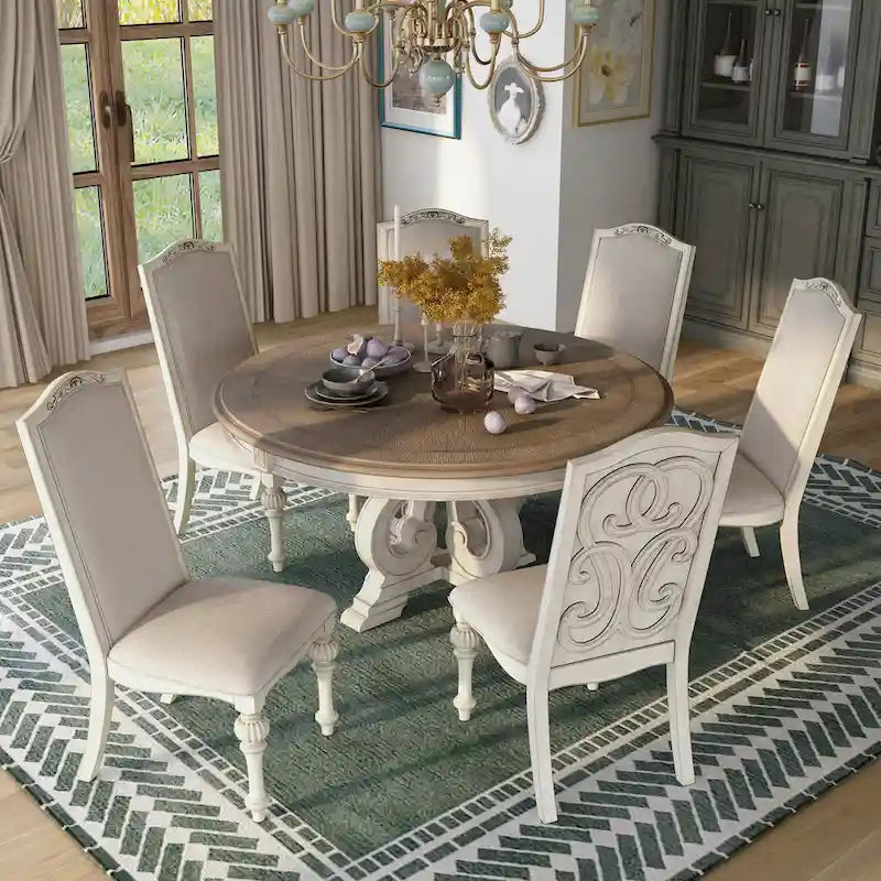 Set da pranzo rotondo a 7 pezzi Caelum Farmhouse con tappezzeria in tessuto bianco The Gray Barn