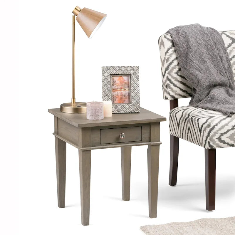WYNDENHALL Sterling Tavolino Laterale/Finale Transizionale Quadrato in LEGNO MASSELLO, Larghezza 18 pollici - 18 L x 18 P x 20 A 30