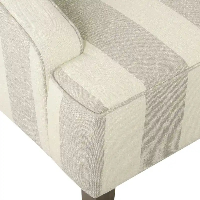 Poltrona accent classica HomePop con braccioli curvati 34