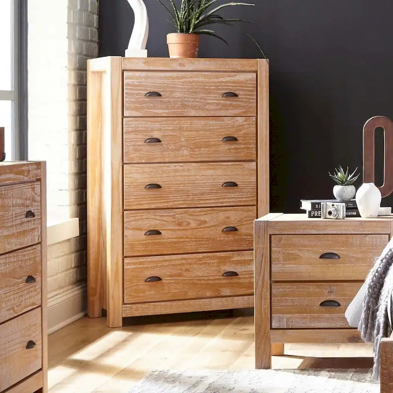 Grain Wood Furniture Montauk 5-drawer Solid Wood Chest 23